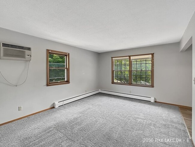 Building Photo - 2050 Pike Lake Dr