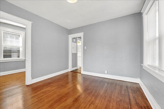 Building Photo - 5505 Rhodes Ave