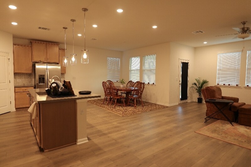 Building Photo - 2911 Tavern Dr