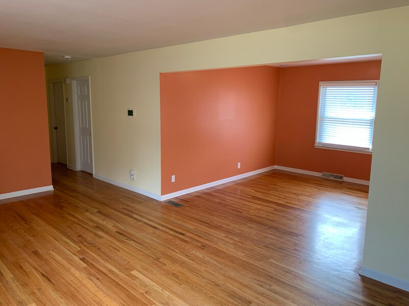 Building Photo - 624 NE 39th Terrace