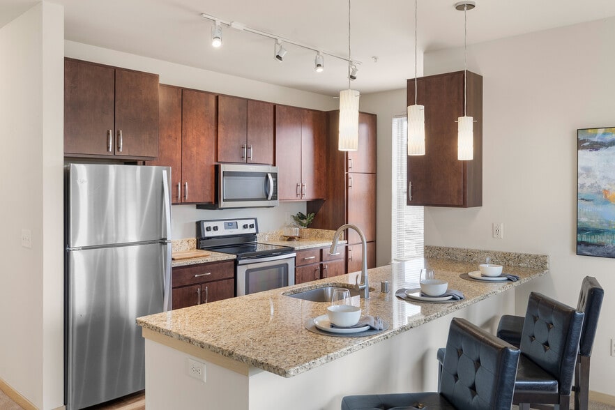 Primary Photo - 1505 Apartments + Townhomes