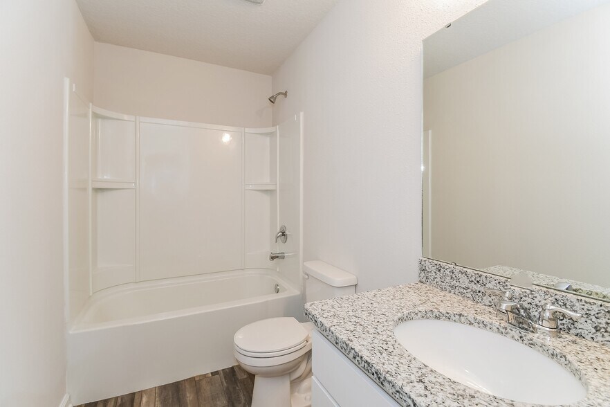 Building Photo - 45380 Red Brick Dr