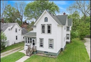 Building Photo - 15 Washington St