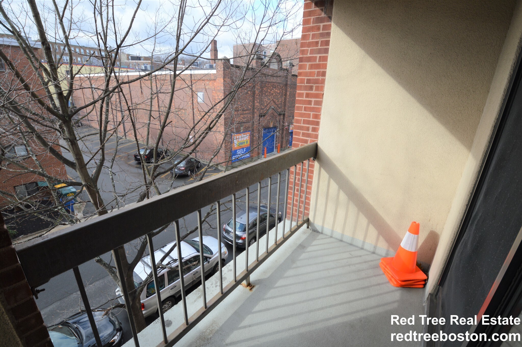 Building Photo - 75 Brainerd Rd