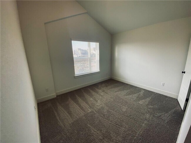 Building Photo - 5160 N A.W. Grimes Blvd