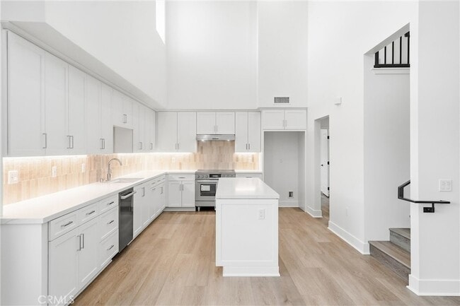 Building Photo - 24722 Del Prado Ave