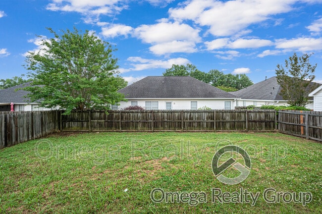 Building Photo - 5561 Heatherbrae Ln