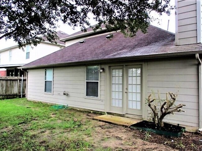 Building Photo - 16130 Speyburn Ct