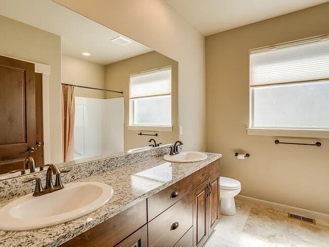Building Photo - 1722 Brambling Brae Ln