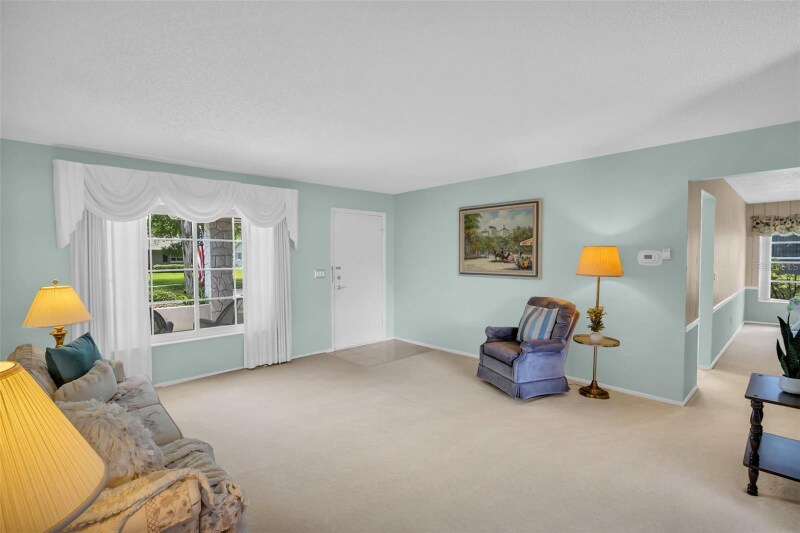 Building Photo - 2113 Malcolm Dr