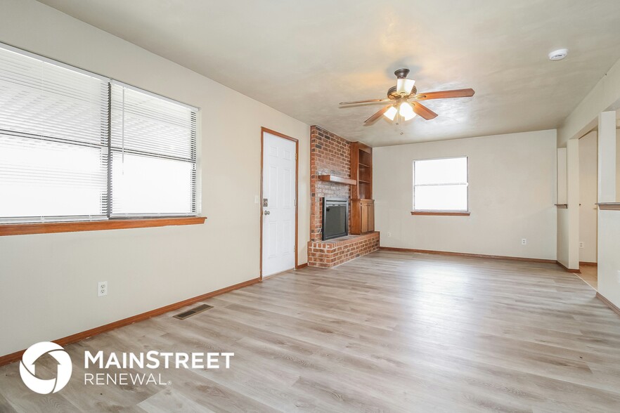 Building Photo - 3804 SE 48th St
