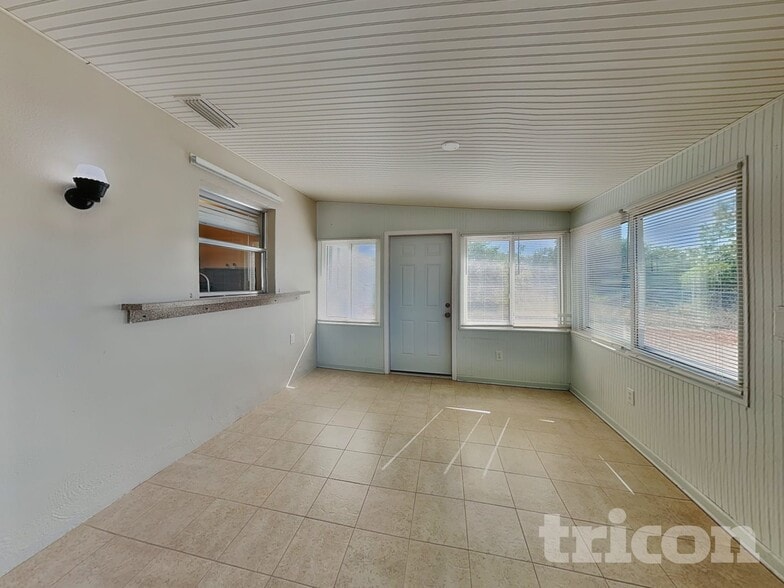 Building Photo - 4185 Bullard St