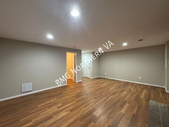 Building Photo - 9606 Scotch Haven Dr