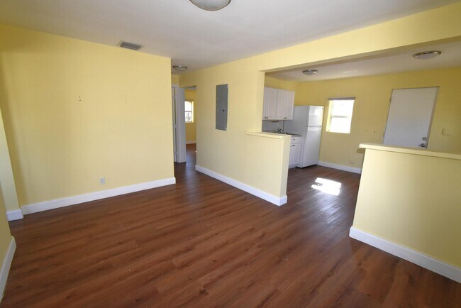 Building Photo - 2603 Booker St