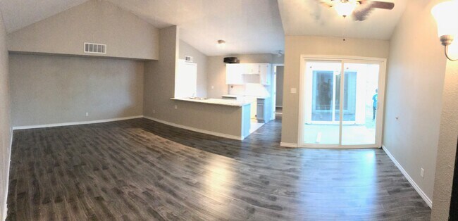 Building Photo - 670 W Warrior Trail