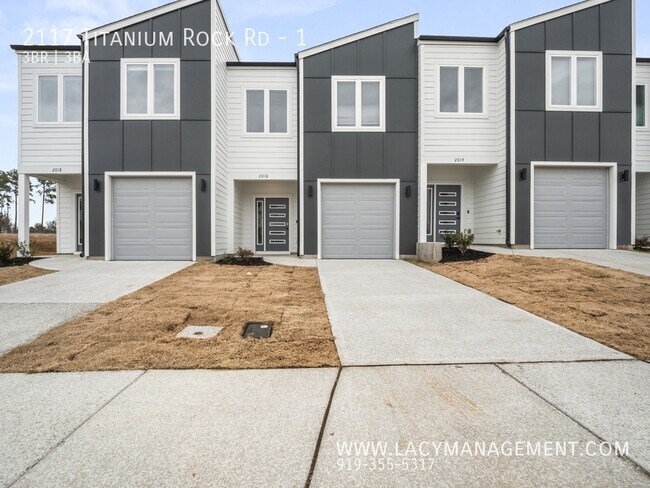 Primary Photo - 2117 Titanium Rock Rd