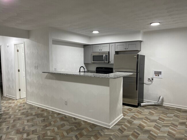 Building Photo - 7440 Fenner St