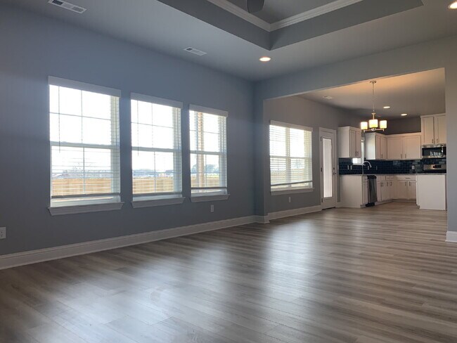 Building Photo - 5913 SW Gentle Winds Rd
