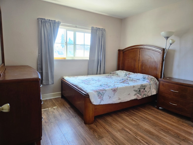 Building Photo - 15522 Ashley Ave