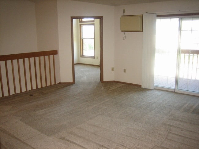 Building Photo - 9138 W Morgan Ave