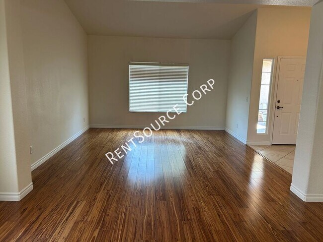 Building Photo - 39821 Sunstar St