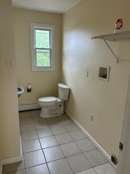 Building Photo - 41 Rocky Hill Ave