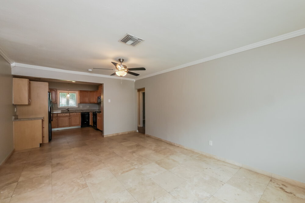 Building Photo - 5809 Buchanan St