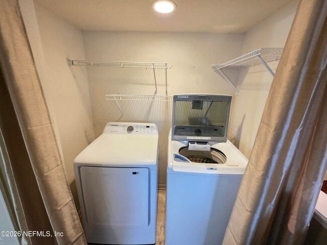 Building Photo - 104 Crete Ct