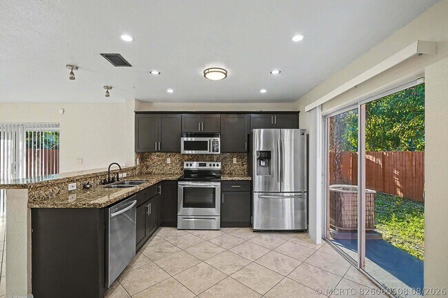 Building Photo - 5789 Woodland Point Dr