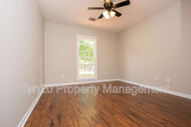 Building Photo - 1018 Sugar Mill Dr