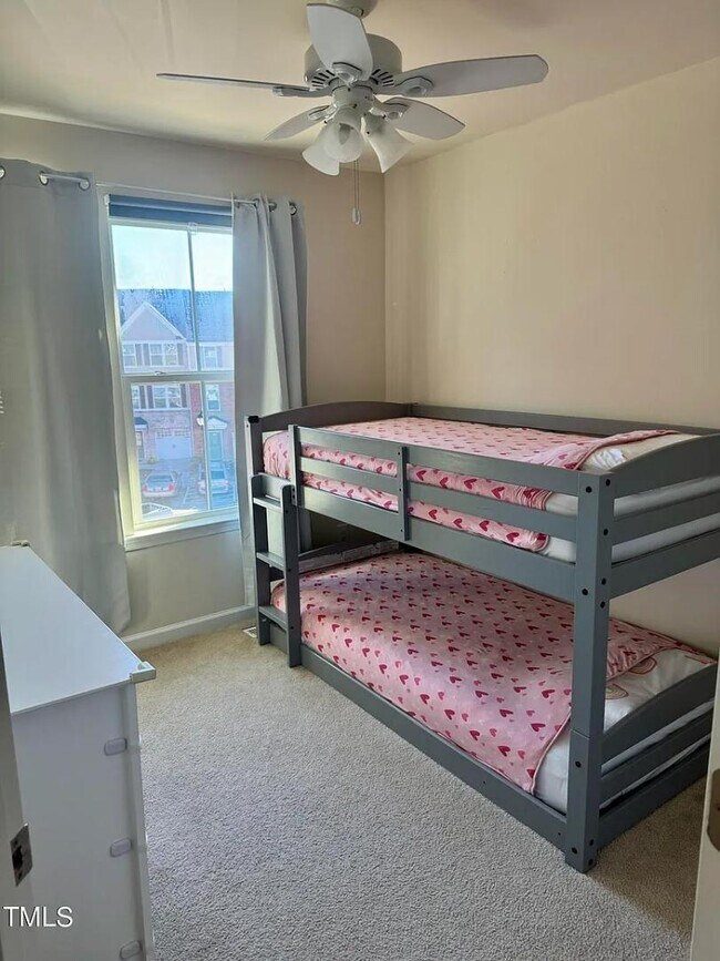 Building Photo - 408 Berry Chase Way