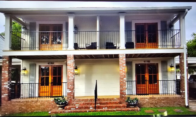 Primary Photo - 417 1st St S