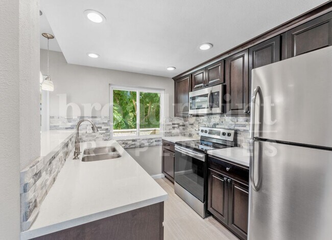 Building Photo - 2512 Wanek Rd