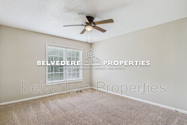 Building Photo - 900 Stockwood Ct