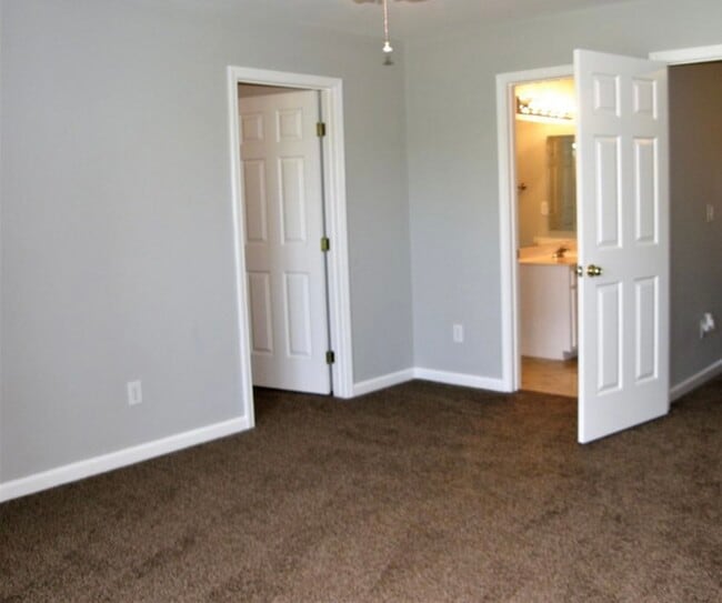 Building Photo - 76 Gr-Pd-51