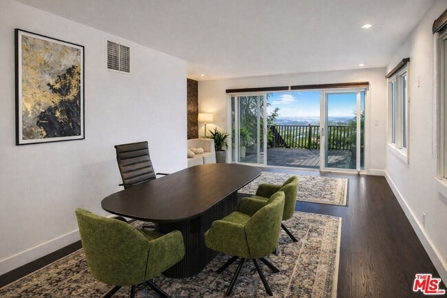 Building Photo - 8810 Hollywood Blvd