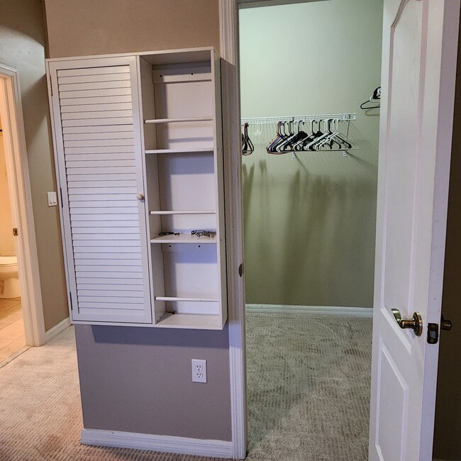 1st bedroom/closet - 15623 Stable Run Dr