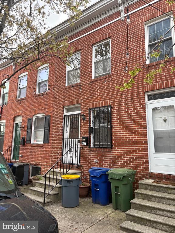 Building Photo - 817 Woodward St