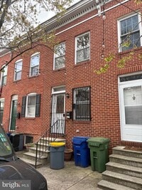 Building Photo - 817 Woodward St