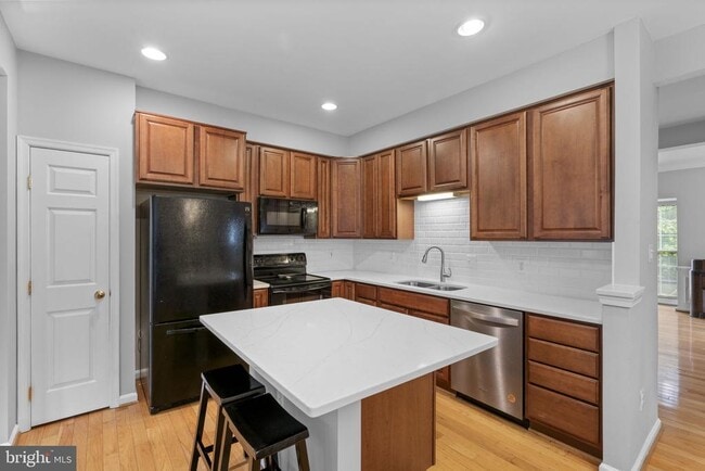 Building Photo - 6505 Parish Glebe Ln