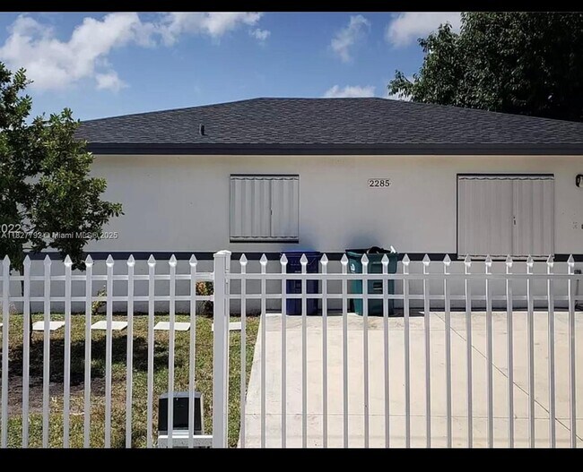 Primary Photo - 2285 NW 91st St