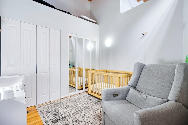 Building Photo - 2210 W Wabansia Ave