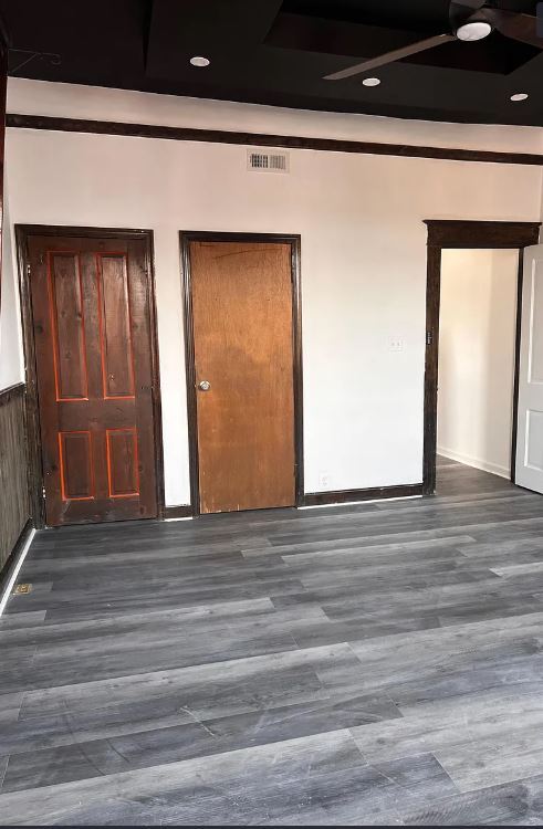 Building Photo - N Curley