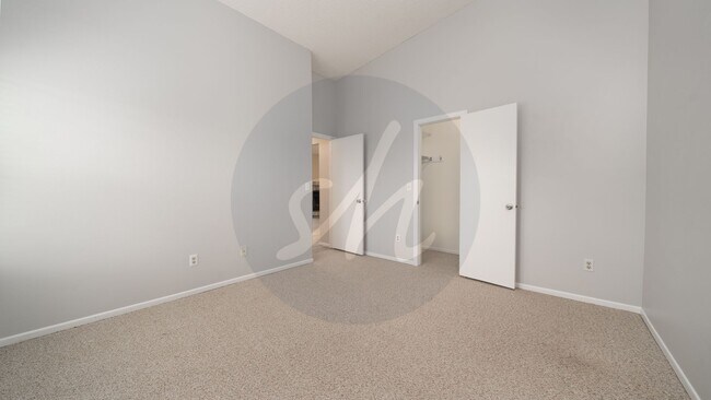 Building Photo - Westside Condo