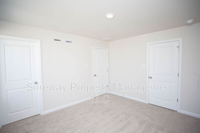 Building Photo - 234 Macoun Way