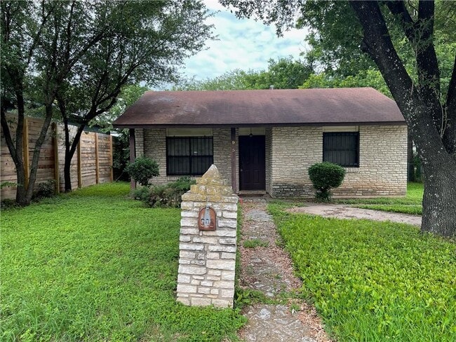 Building Photo - 905 Tillery St