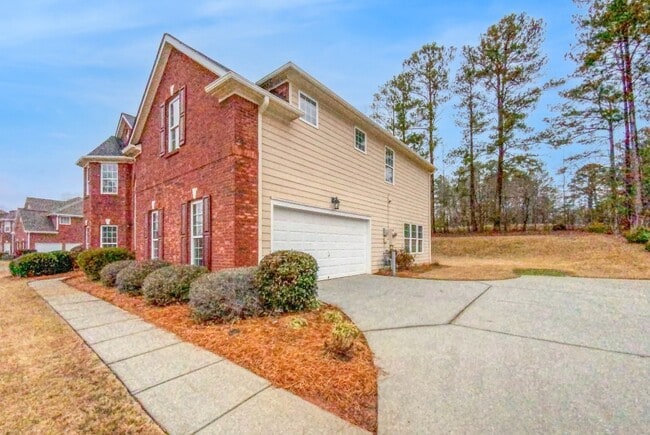 Building Photo - 1115 Fountain Crest Dr