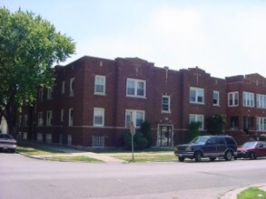Building Photo - 5801 S Sacramento