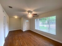 Building Photo - Newly Remodeled 3 bd | 2 ba Available Now! Located near Basse Rd/Blanco Rd minutes from Alamo Qua...