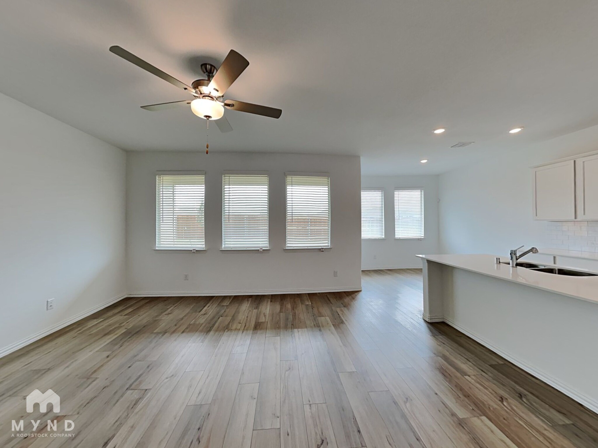Building Photo - 7900 Green Heron Dr
